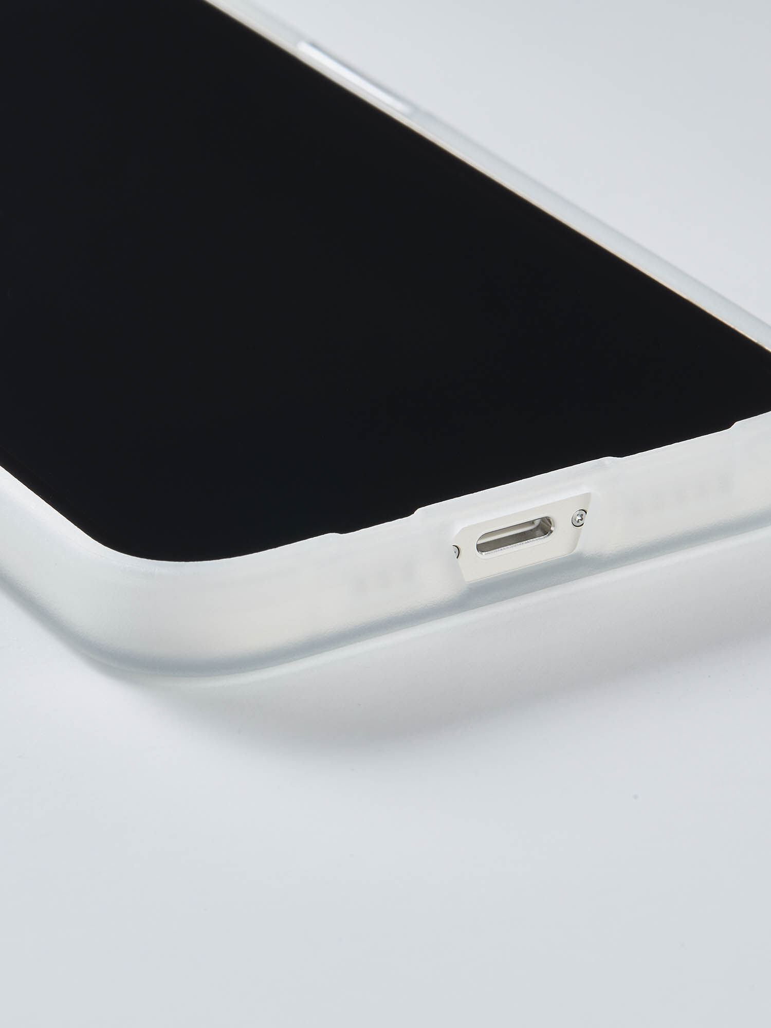 Solitude Case for iPhone 13 - Apple